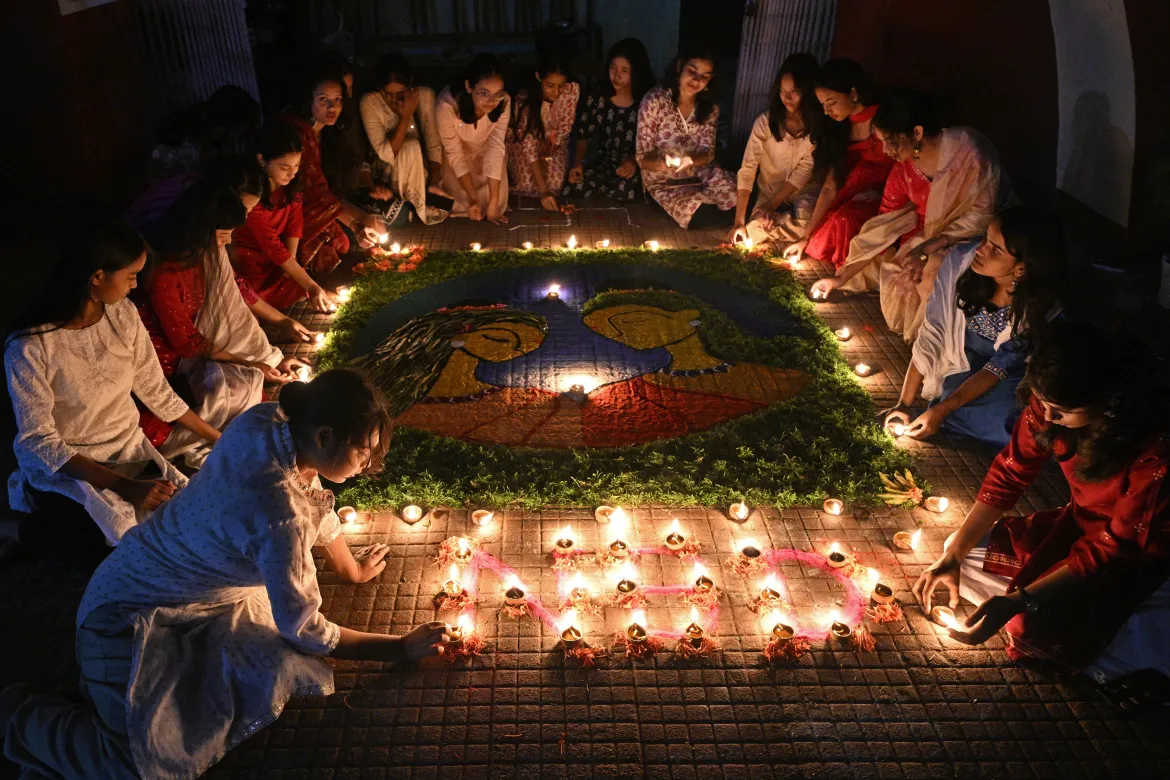 Celebrating Diwali in India – A Festival of Lights, Joy, and Tradition